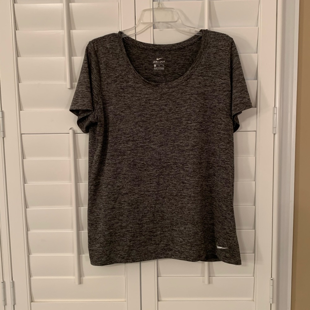 Nike dry-fit athletic top - Picture 6 of 6